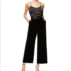 The luxe velvet pant